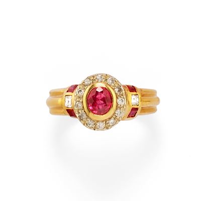 Anello in oro bicolore 18k con rubino e diamanti