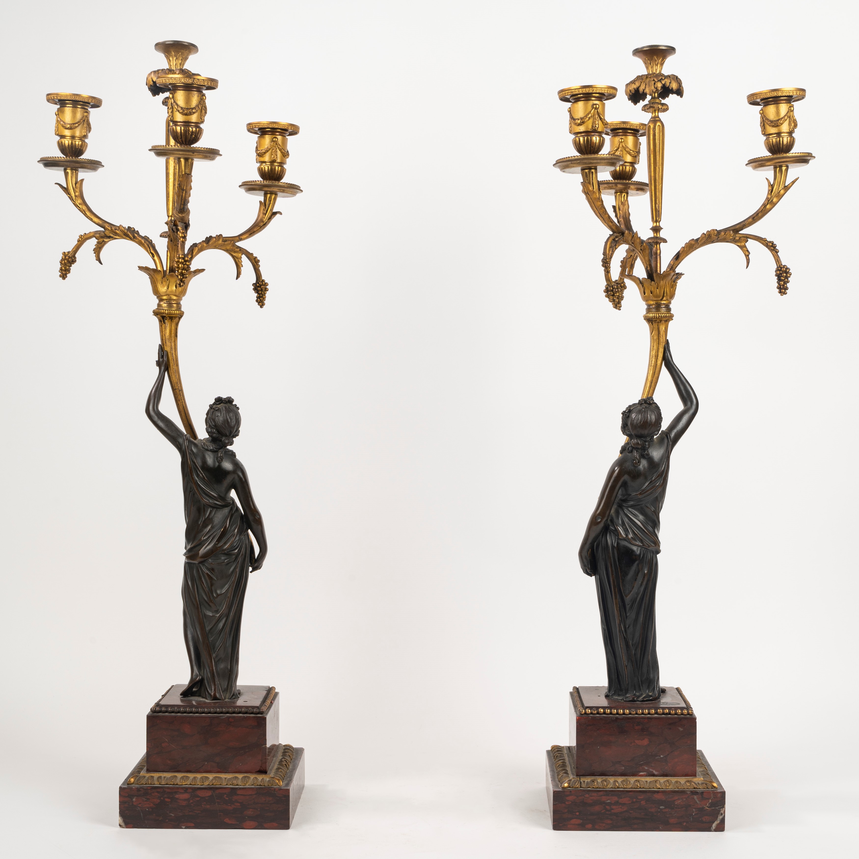 Coppia di Candelieri in Bronzo e Marmo, Francia Fine Secolo XVIII - Inizi Secolo XIX