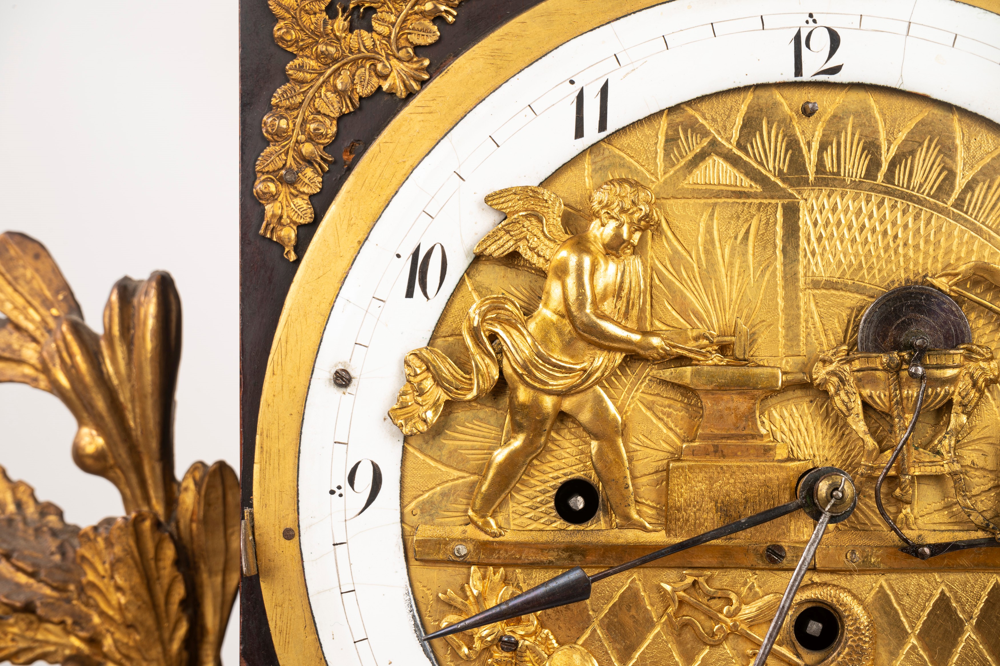 Pendola da Tavolo Biedermeier con Colonne in Alabastro e Applicazioni in Bronzo Dorato, Vienna 18...