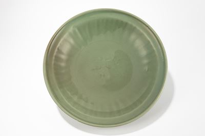 Piatto in porcellana celadon, Cina, dinastia Ming