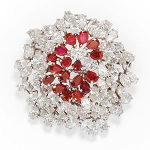 Spilla con rubini