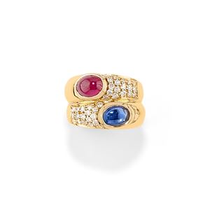 Anello con pietre di colore