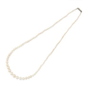  - Collana con perle naturali