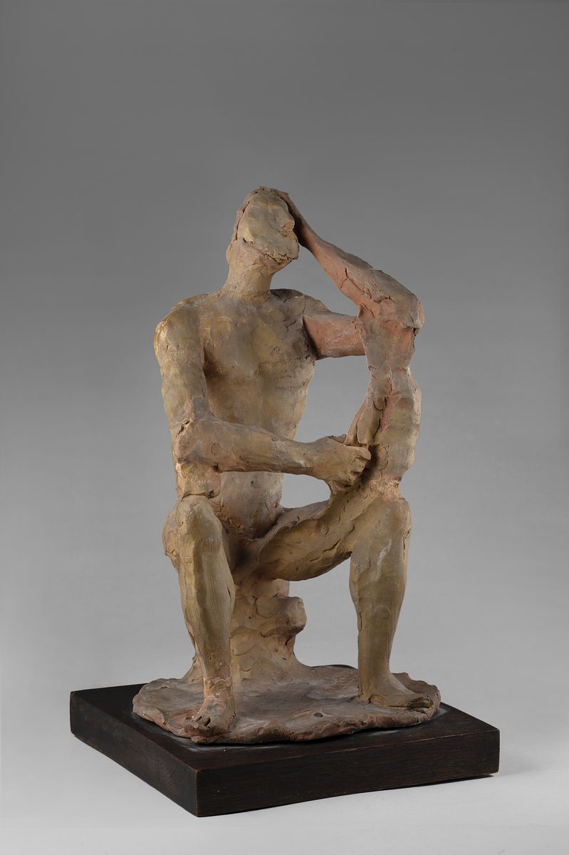 Arturo Martini - Uomo seduto, terracotta