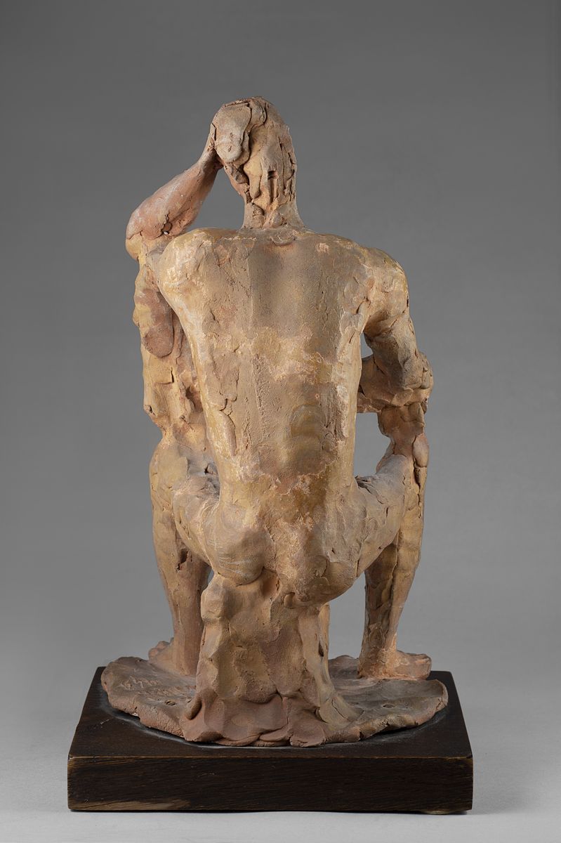 Arturo Martini - Uomo seduto, terracotta