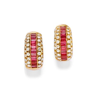 Orecchini in oro bicolore 18k con rubini e diamanti