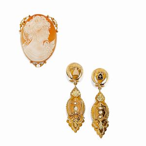 A 18K yellow gold, micropearl, cameo pendant and earrings