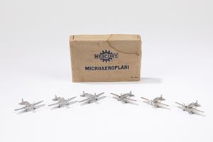 Sei microaeroplani