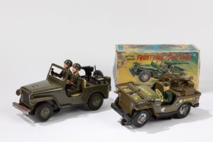 Due jeep militari giapponesi