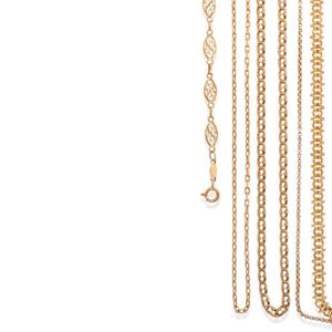  - Sette collane e due bracciali