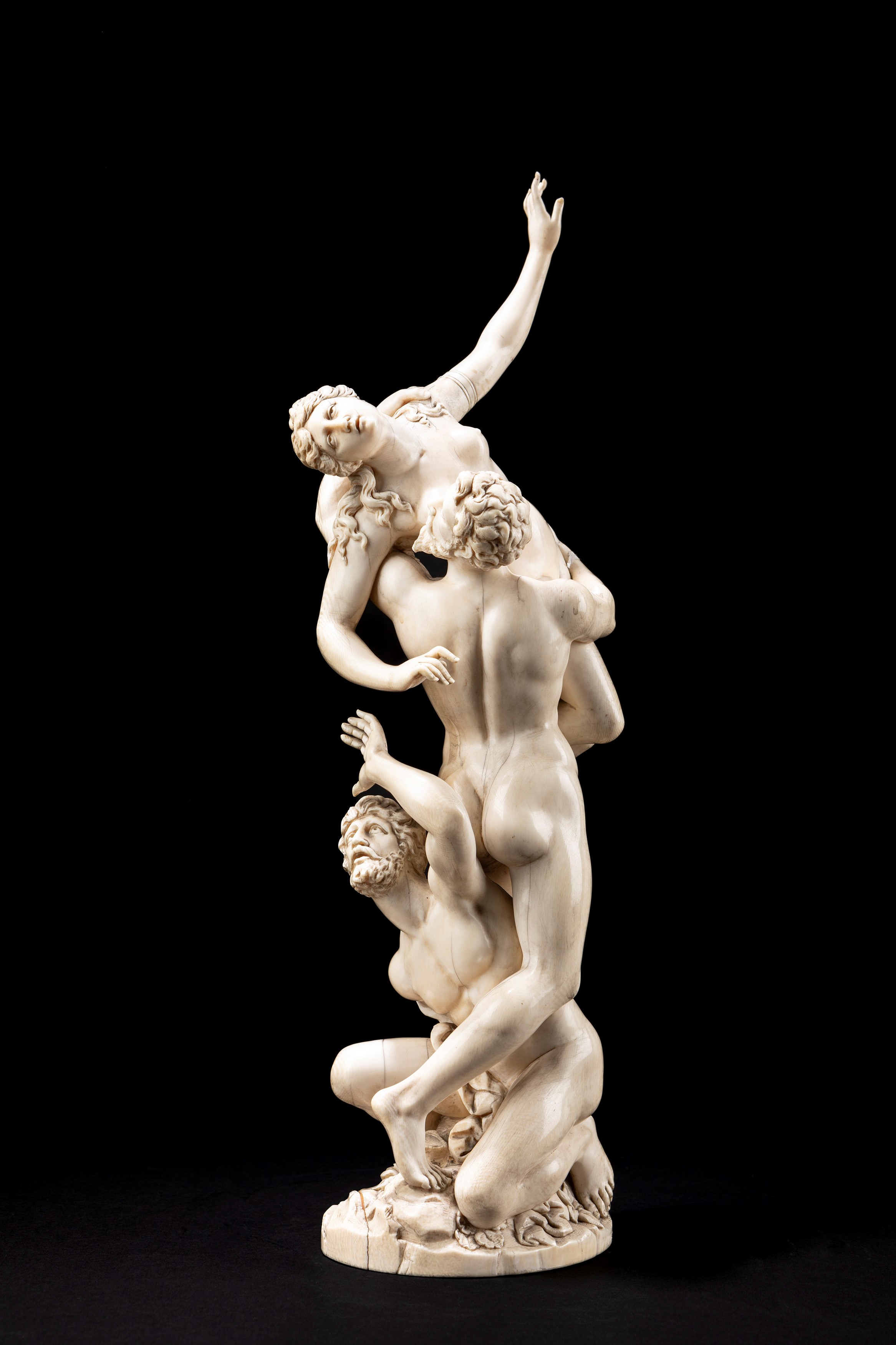 Giambologna, Gruppo scultoreo in avorio raffigurante il Ratto delle Sabine