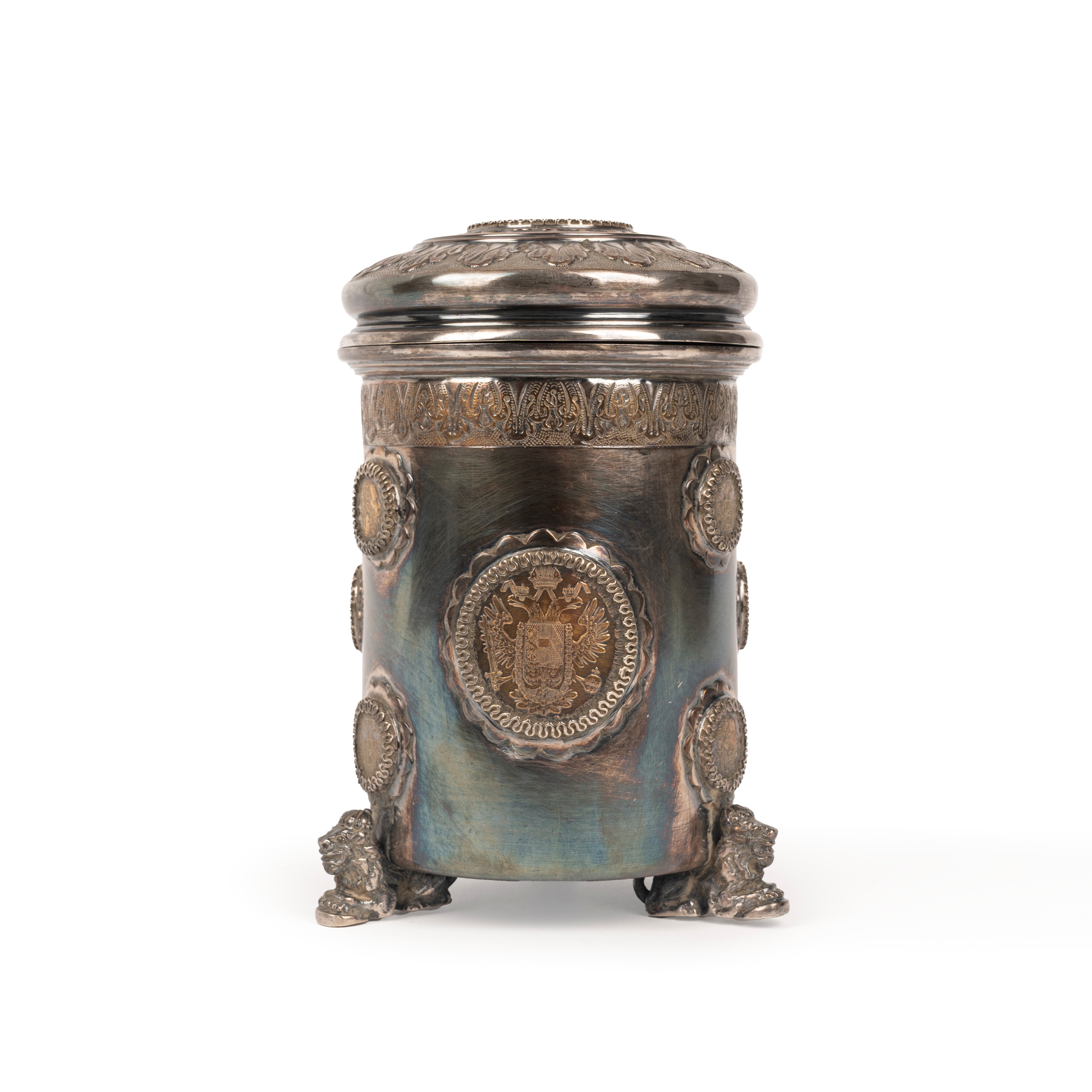 Boccale Tankard in Argento con Monete Incastonate