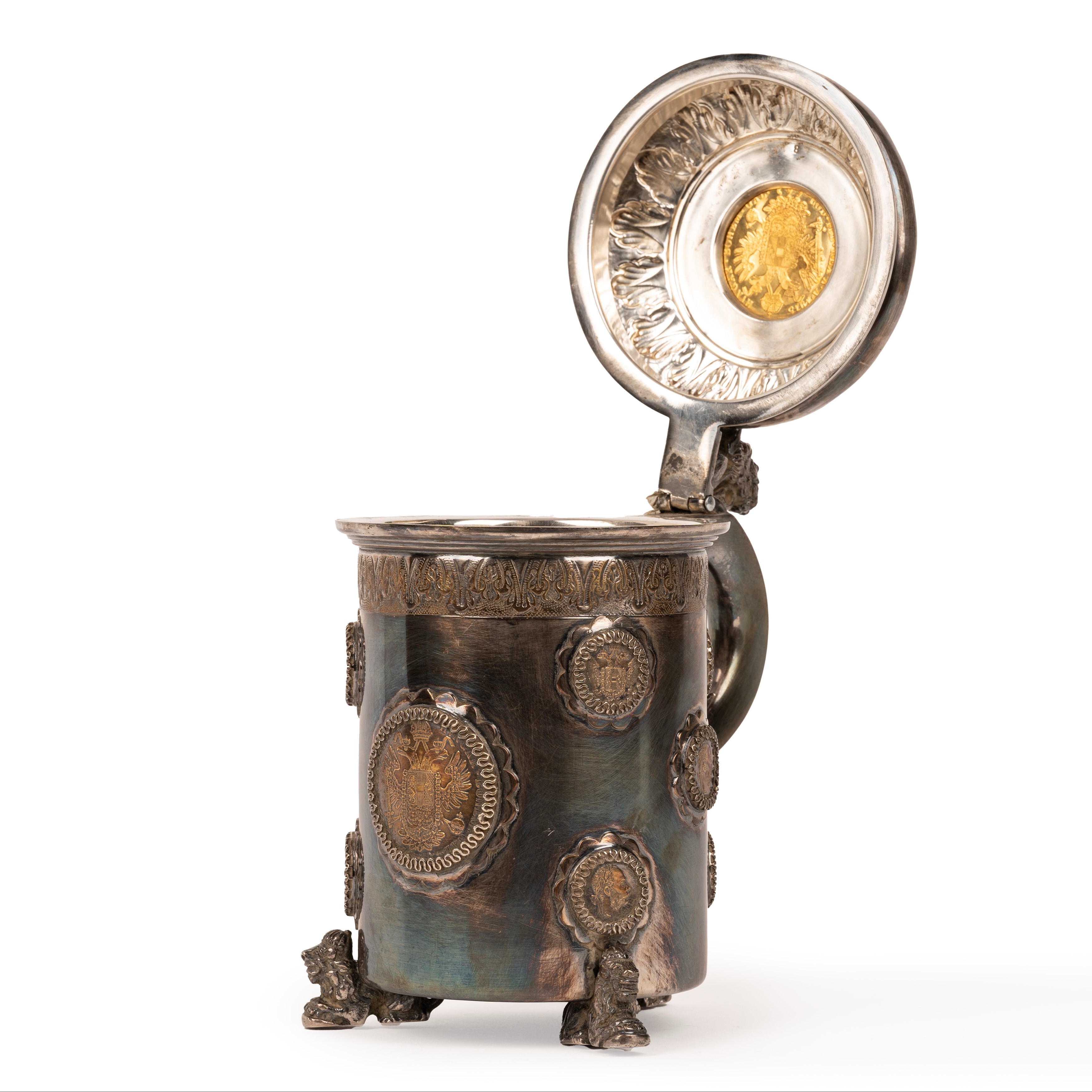 Boccale Tankard in Argento con Monete Incastonate