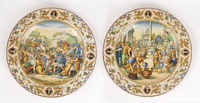 Coppia di Piatti Istoriati in Maiolica, Secoli XIX-XX