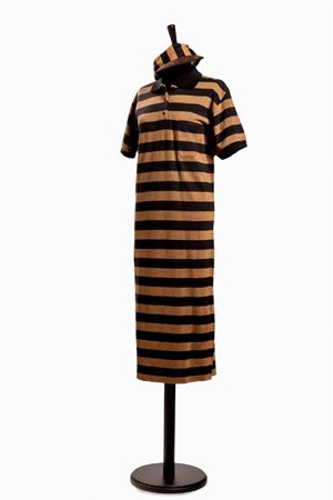 Vestito a polo lungo con visiera