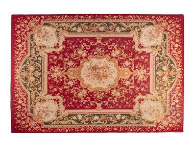 Tappeto Aubusson, secolo XX, con decorazione centrale