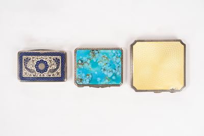 Lotto Composto da un Portasigarette e Due Scatoline in Argento e Smalti, Anni '20-'30 del Novecen...