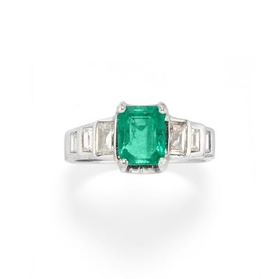 Anello con Smeraldo