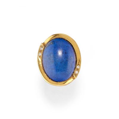 Anello in oro giallo 18k con lapislazzuli ovale e diamanti
