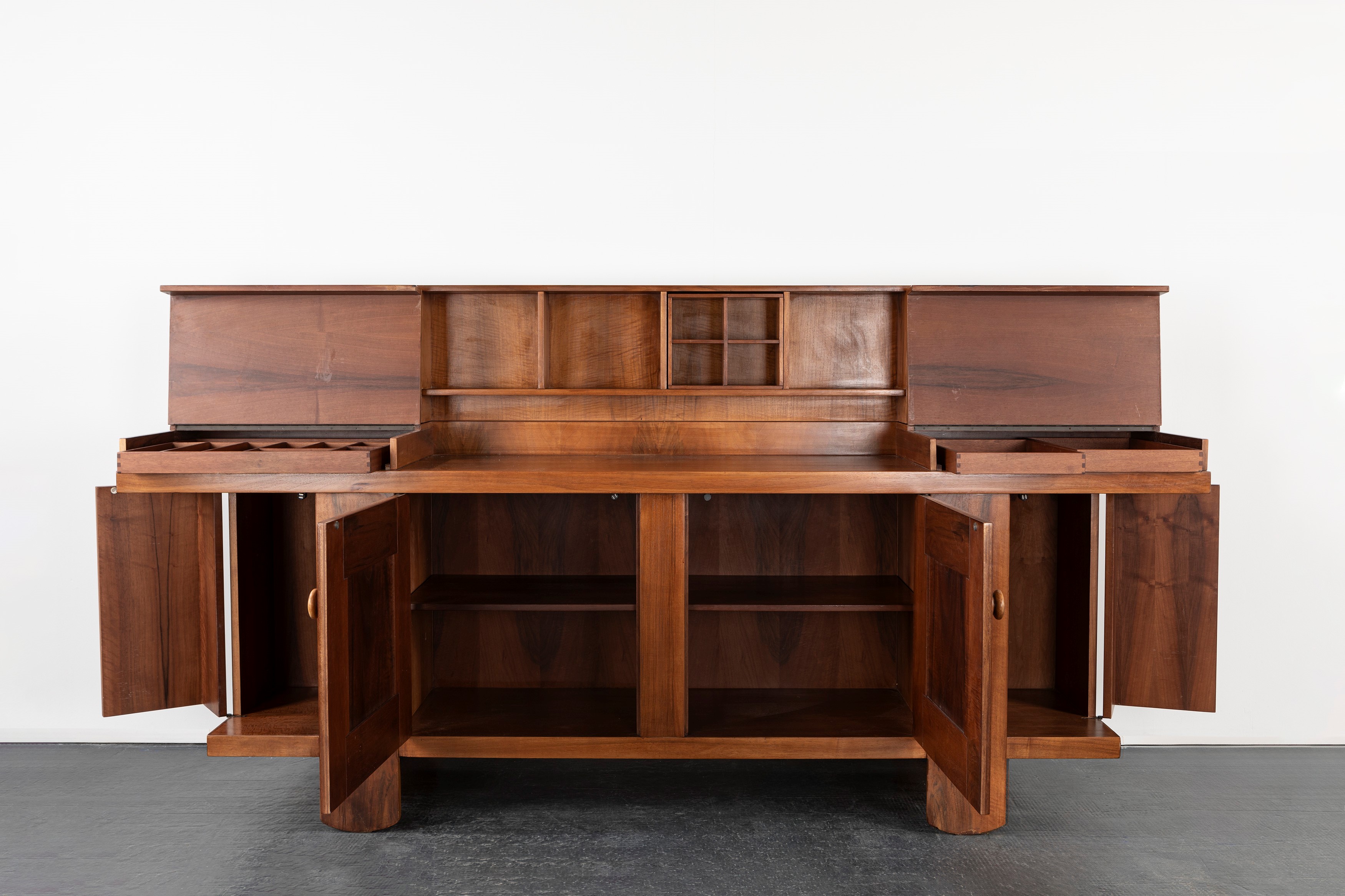 Silvio Coppola - Credenza