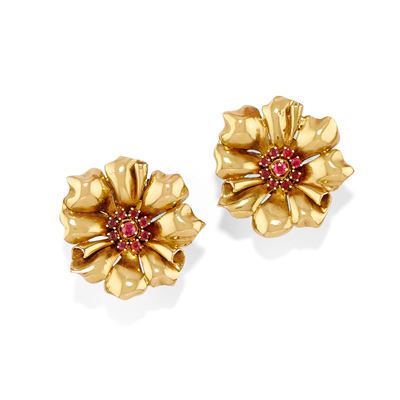 Orecchini in oro giallo 18k con rubini