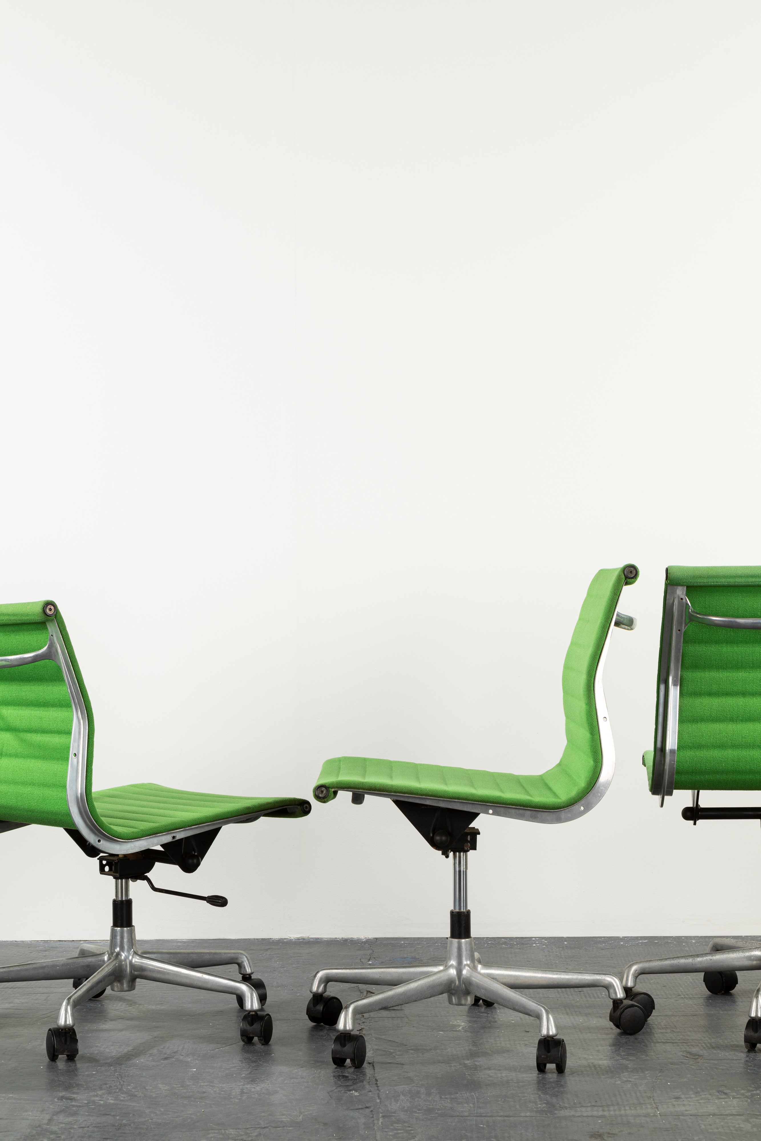 Charles & Ray Eames - N. 6 Sedie Verdi Alluminium Group Icf