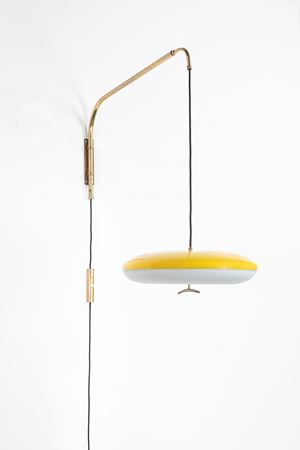 Directional wall lamp