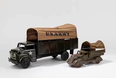 Due Camion Militari Usa Army