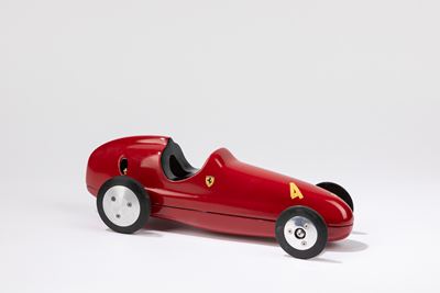 Tether Car, Modello Indianapolis