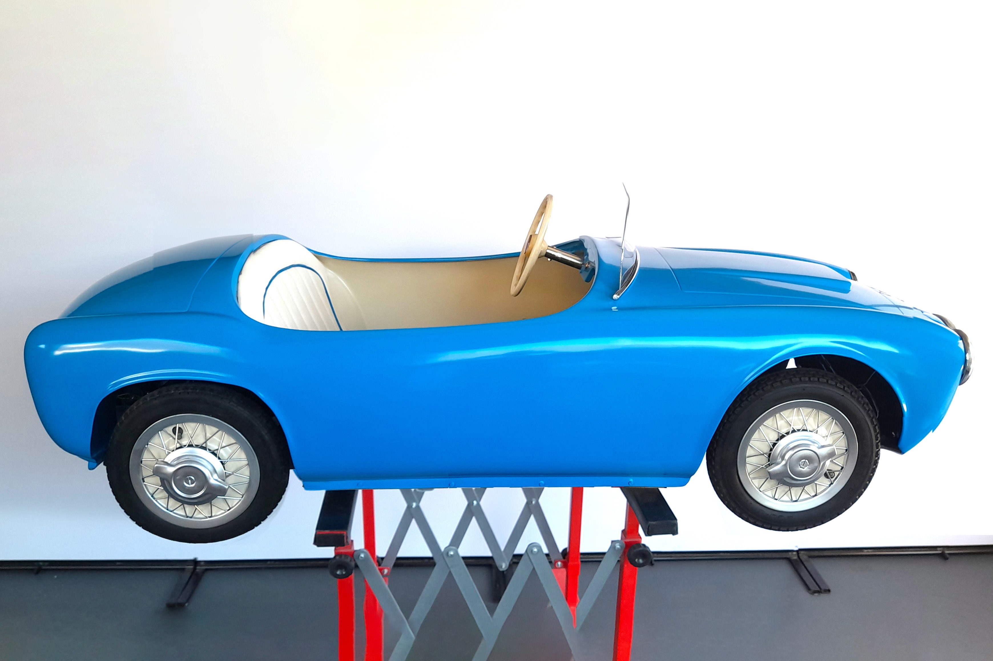 s.I.L.a - Original Bimbo Racer Ferrari V12 Tot Rod Pedal Car