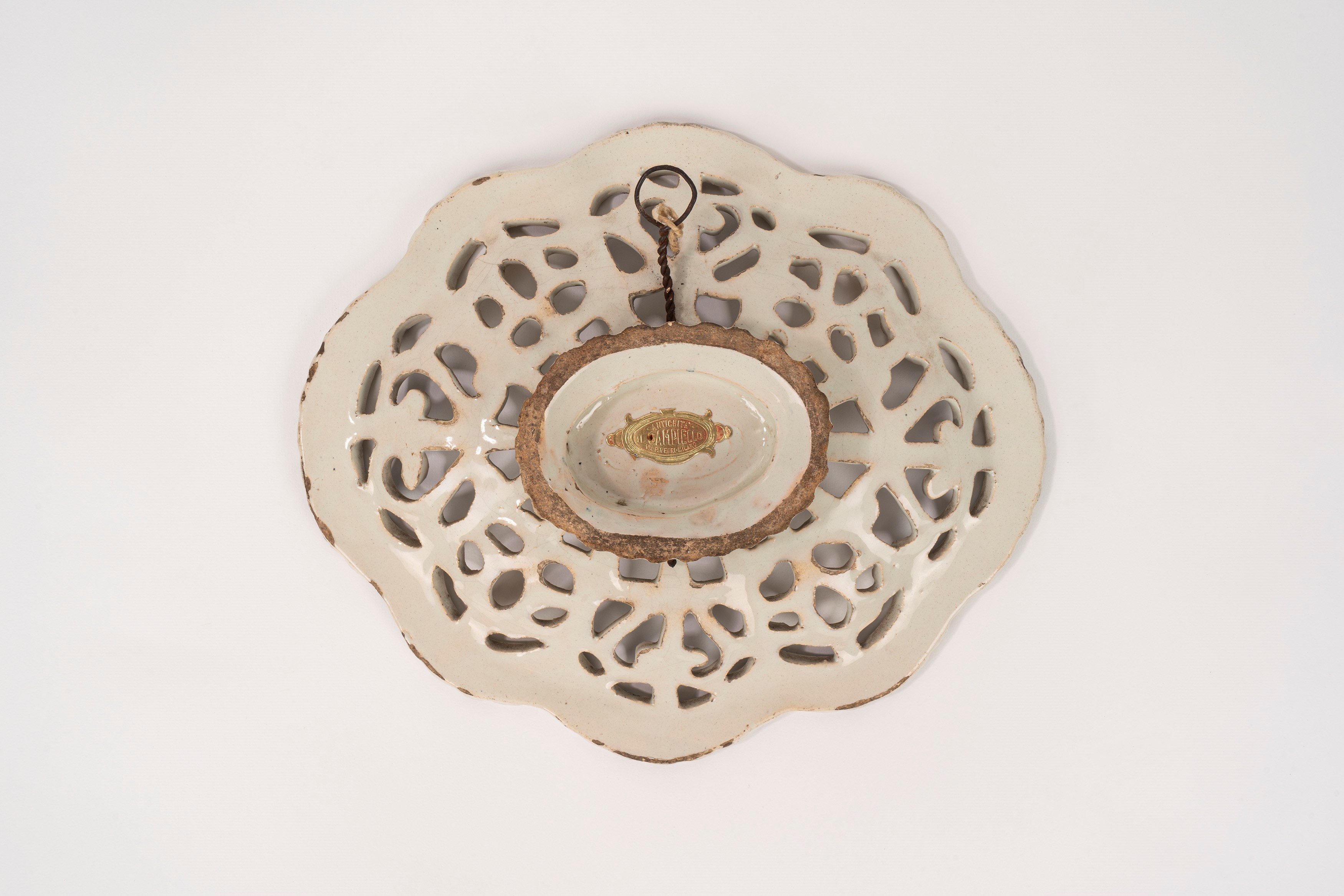 Crespina polilobata in maiolica policroma, Savona, secolo XVII