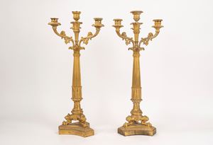 Coppia di candelieri in bronzo dorato, inizi secolo XIX