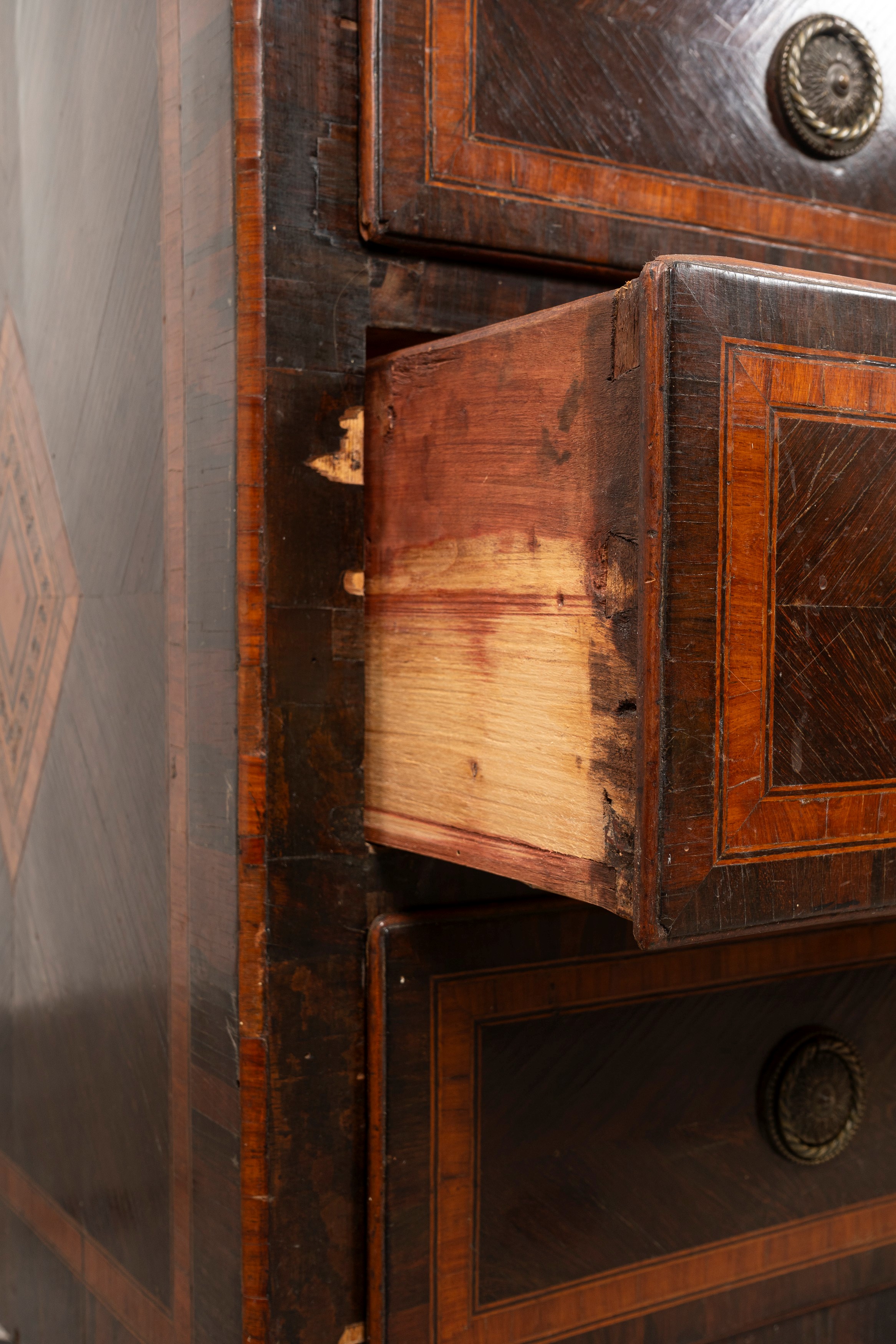 Commode Luigi XVI, Secolo XVIII