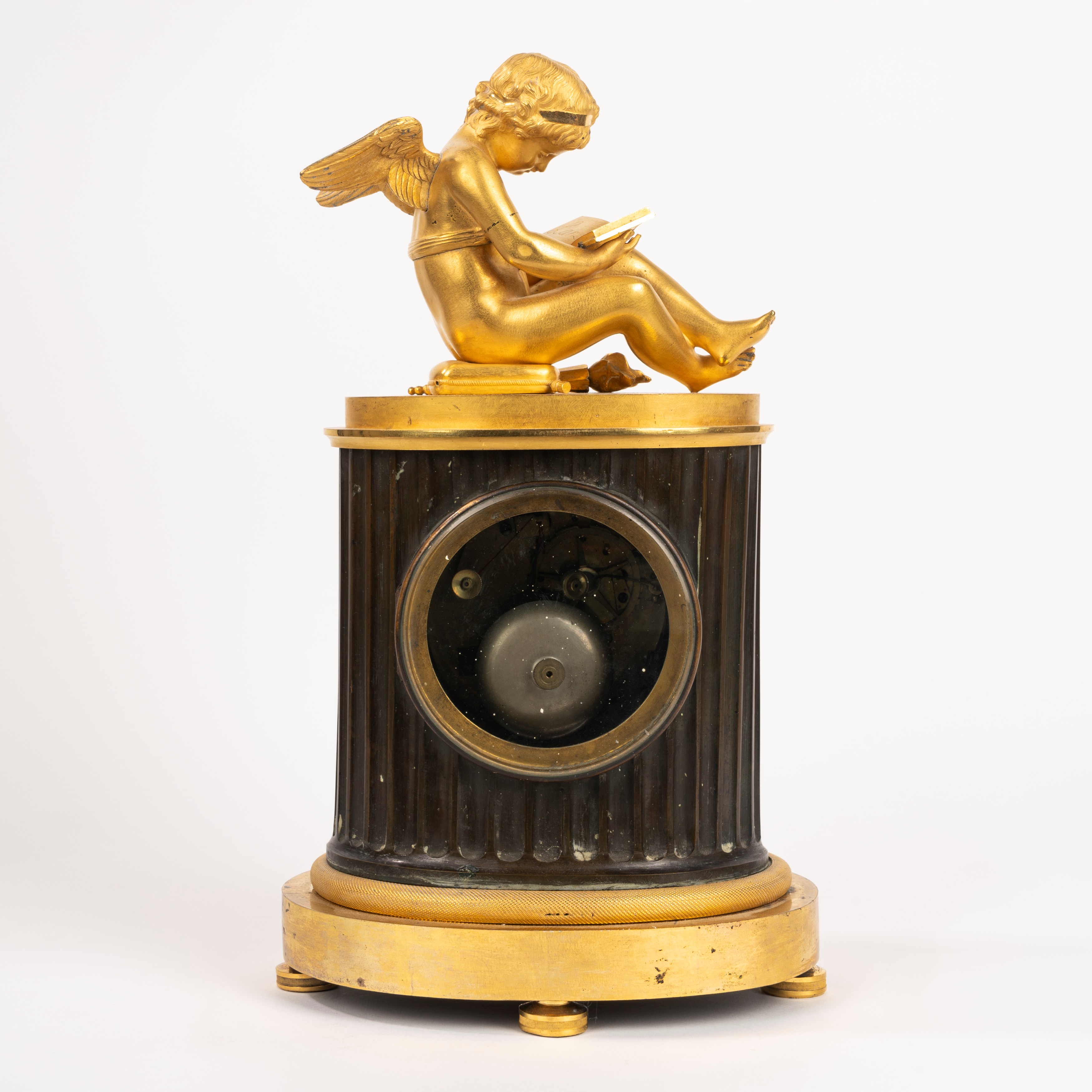 Pendola Impero con Putto Leggente in Bronzo Dorato e a Patina Scura, Secolo XIX