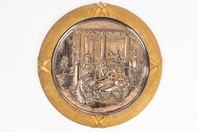 Piatto in Metallo a Bassorilievo con la Toeletta di Venere, Manifattura di Elkington 1876