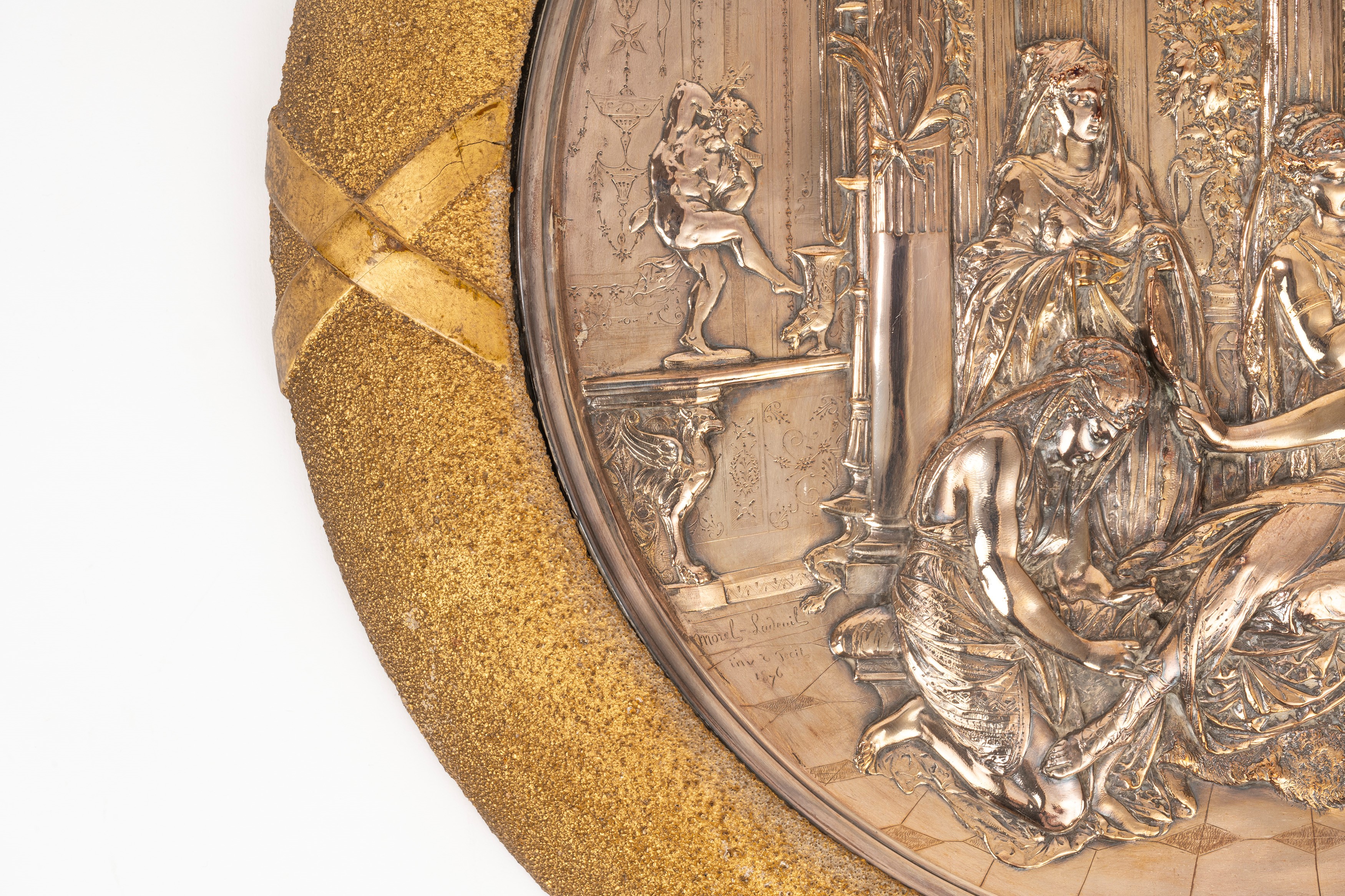 Piatto in Metallo a Bassorilievo con la Toeletta di Venere, Manifattura di Elkington 1876
