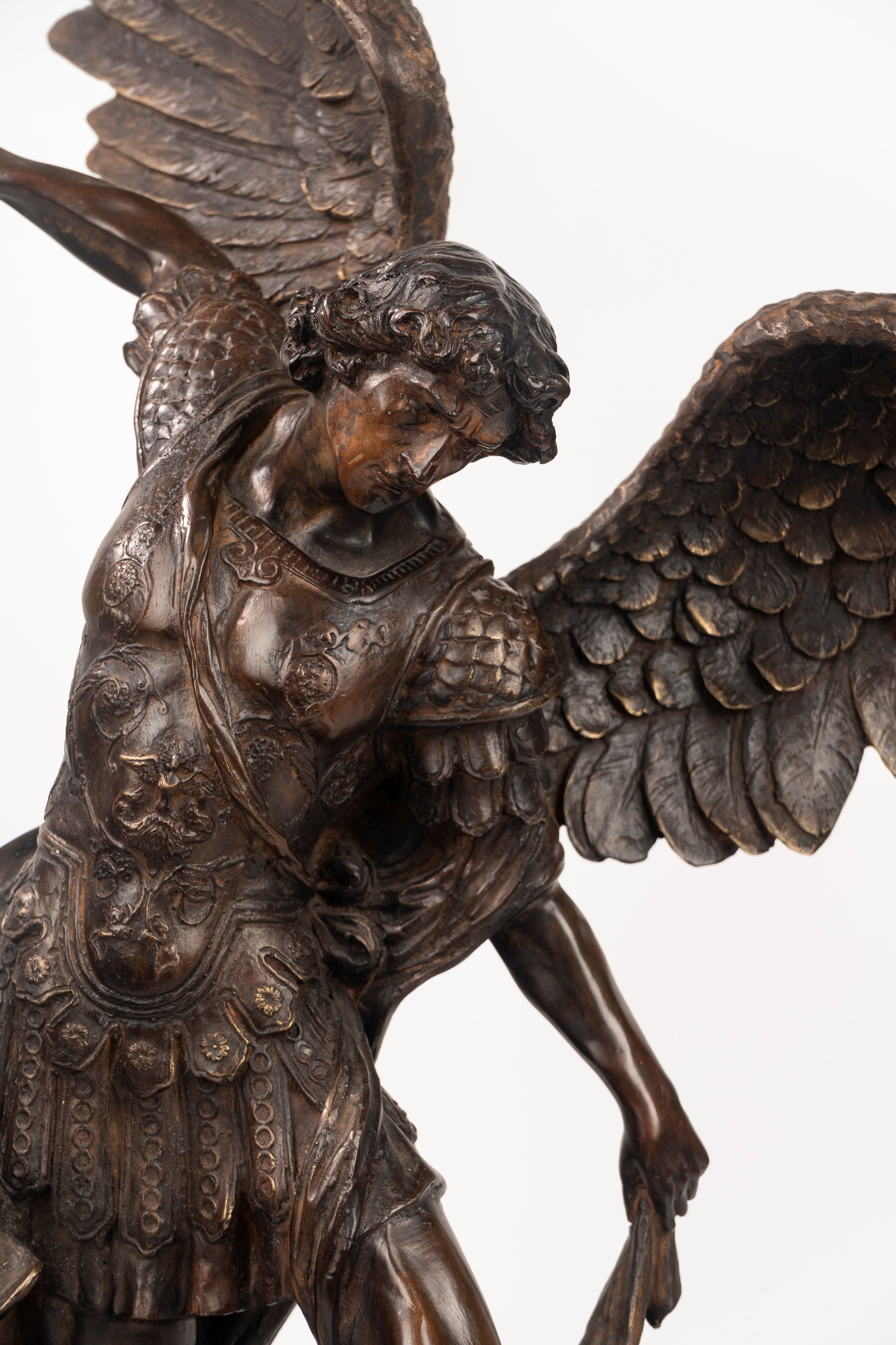 Scultura in bronzo raffigurante Arcangelo Michele, secolo XIX