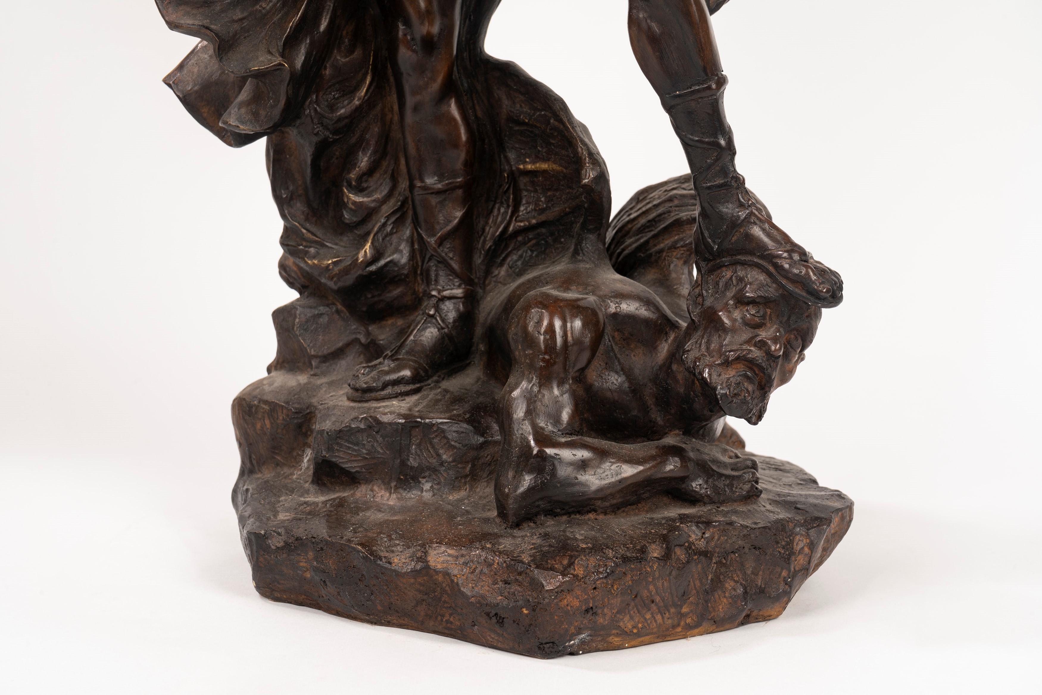 Scultura in bronzo raffigurante Arcangelo Michele, secolo XIX