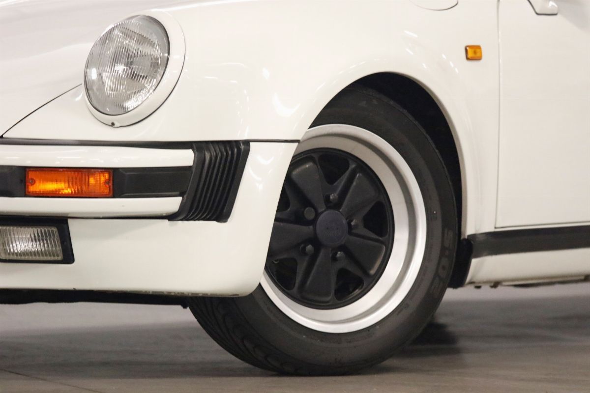 Porsche - 911 3.2 Carrera Speedster Turbolook