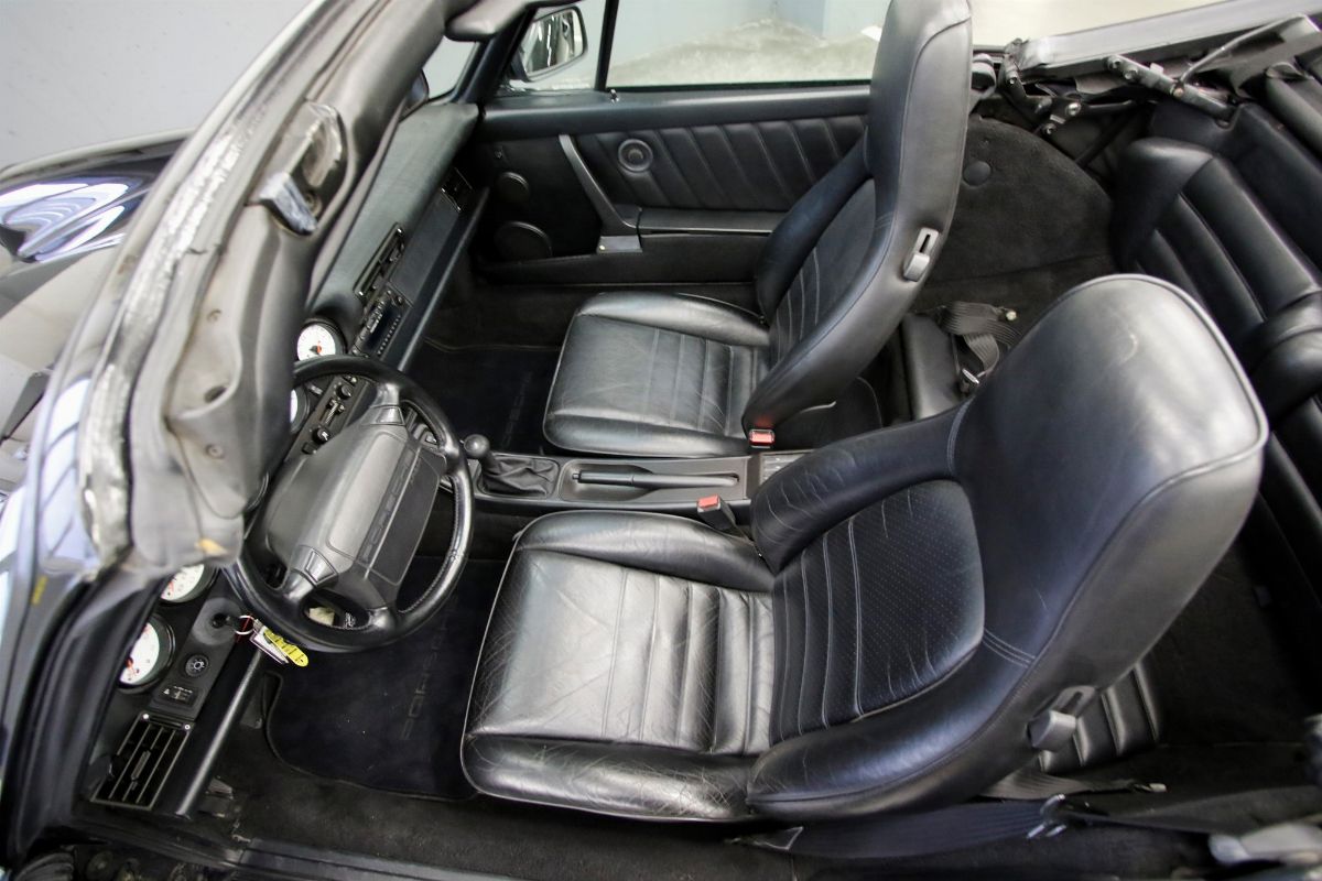 Porsche - 911 (964) Carrera 4 Cabriolet