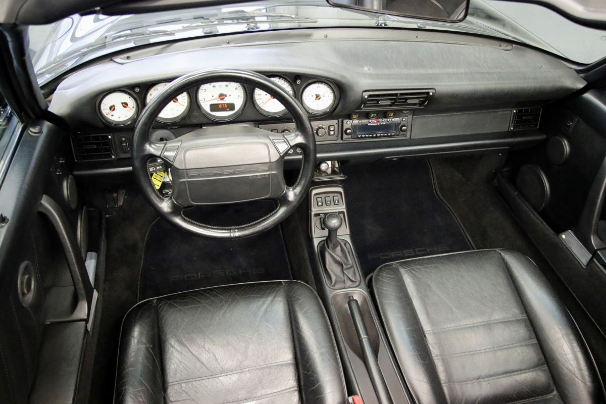 Porsche - 911 (964) Carrera 4 Cabriolet