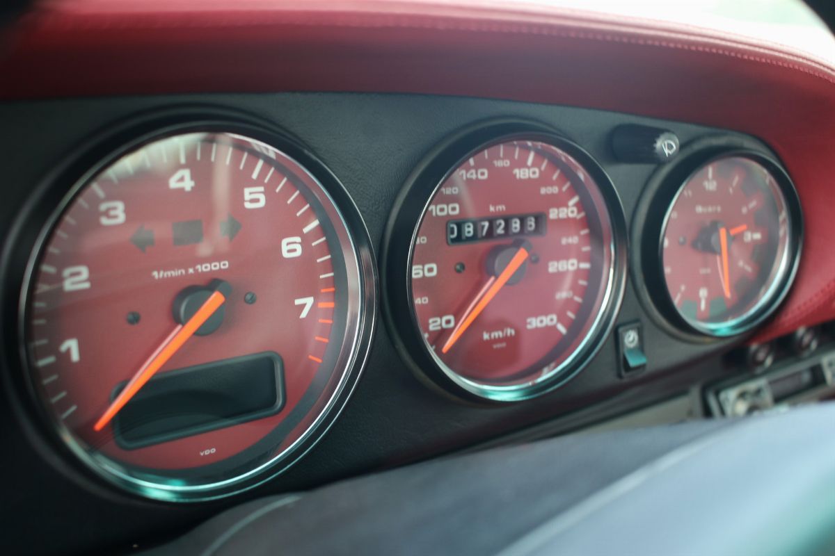 Porsche - 911 (993) Carrera 2