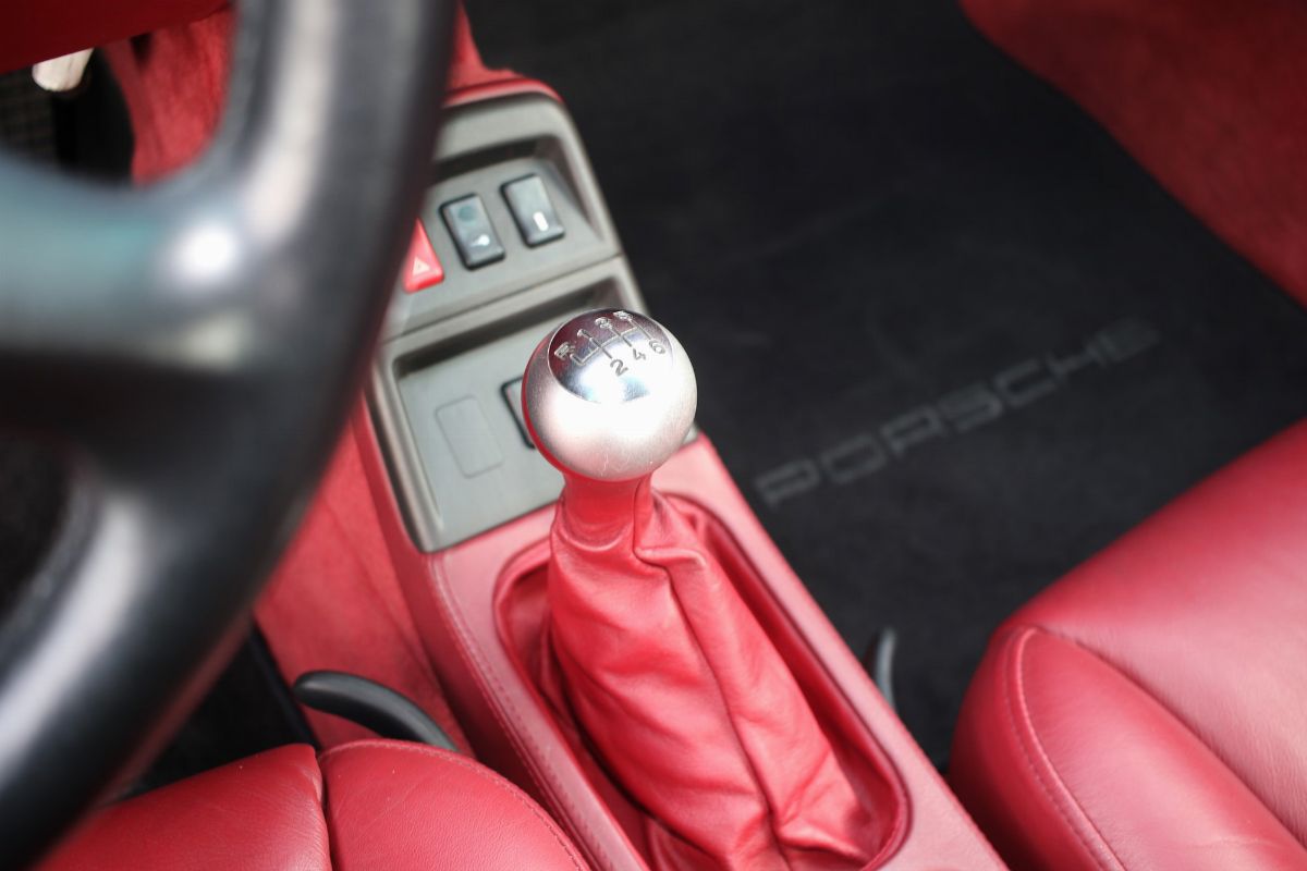 Porsche - 911 (993) Carrera 2
