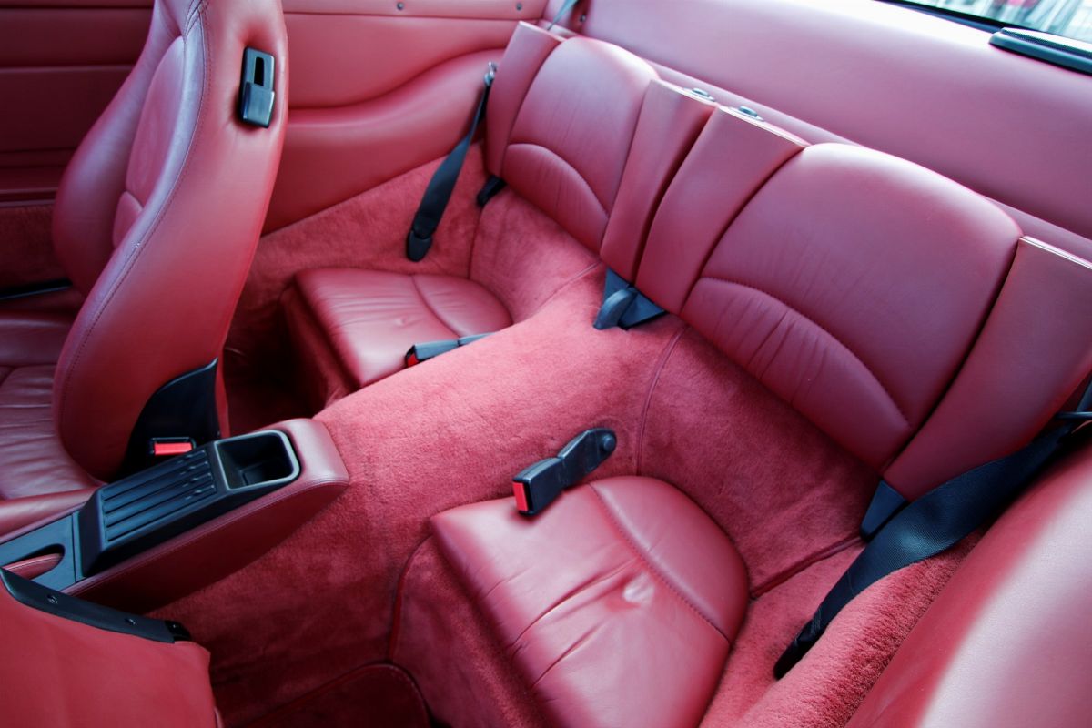 Porsche - 911 (993) Carrera 2