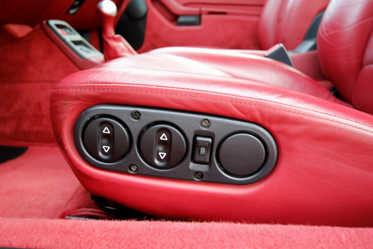 Porsche - 911 (993) Carrera 2