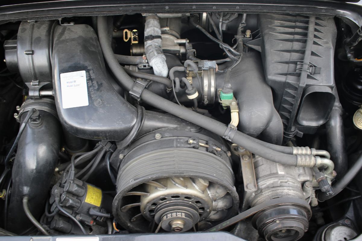 Porsche - 911 (993) Carrera 2