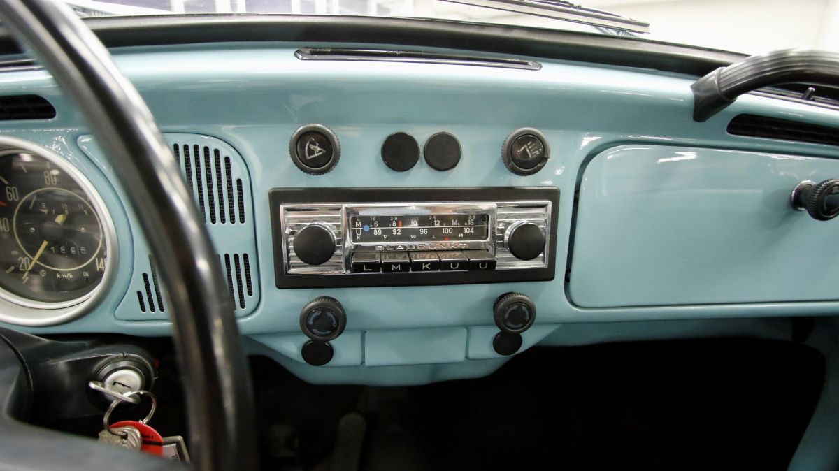 Volkswagen - 1302