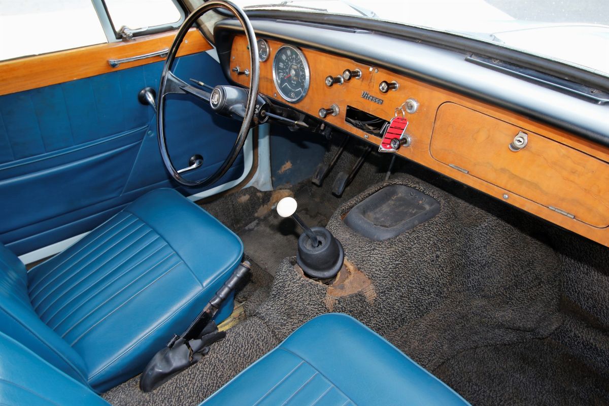 Triumph - Vitesse 6