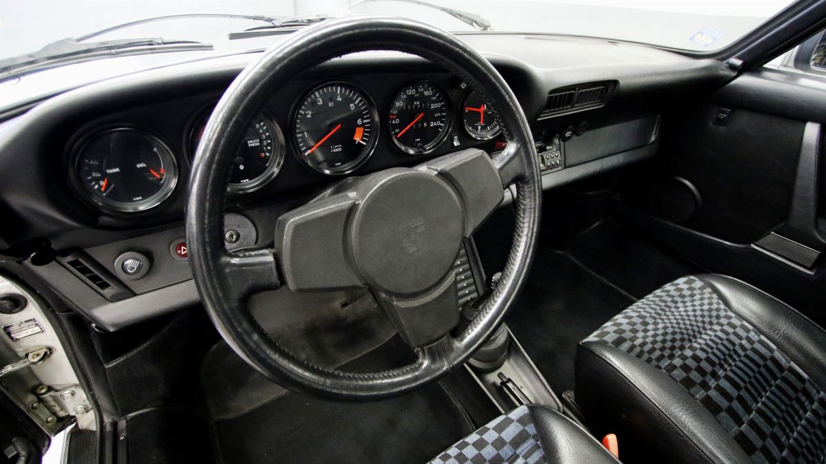 Porsche - 911 Sc 3.0