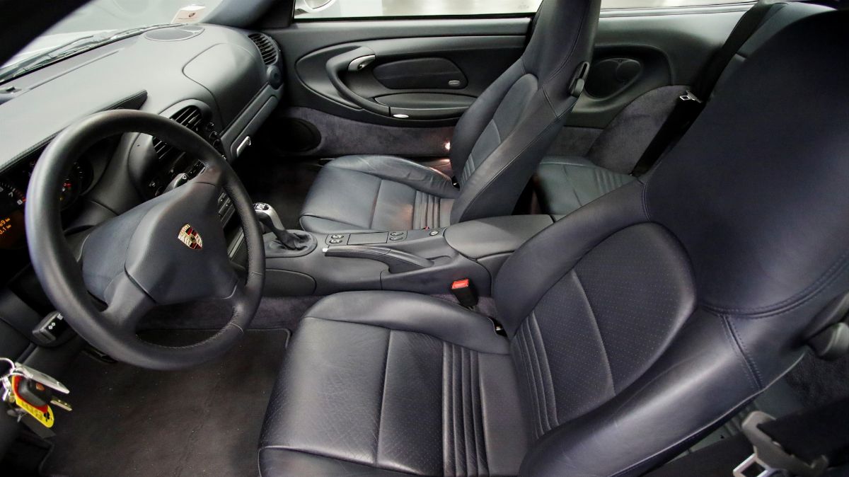 Porsche - 911 (996) Carrera 4s